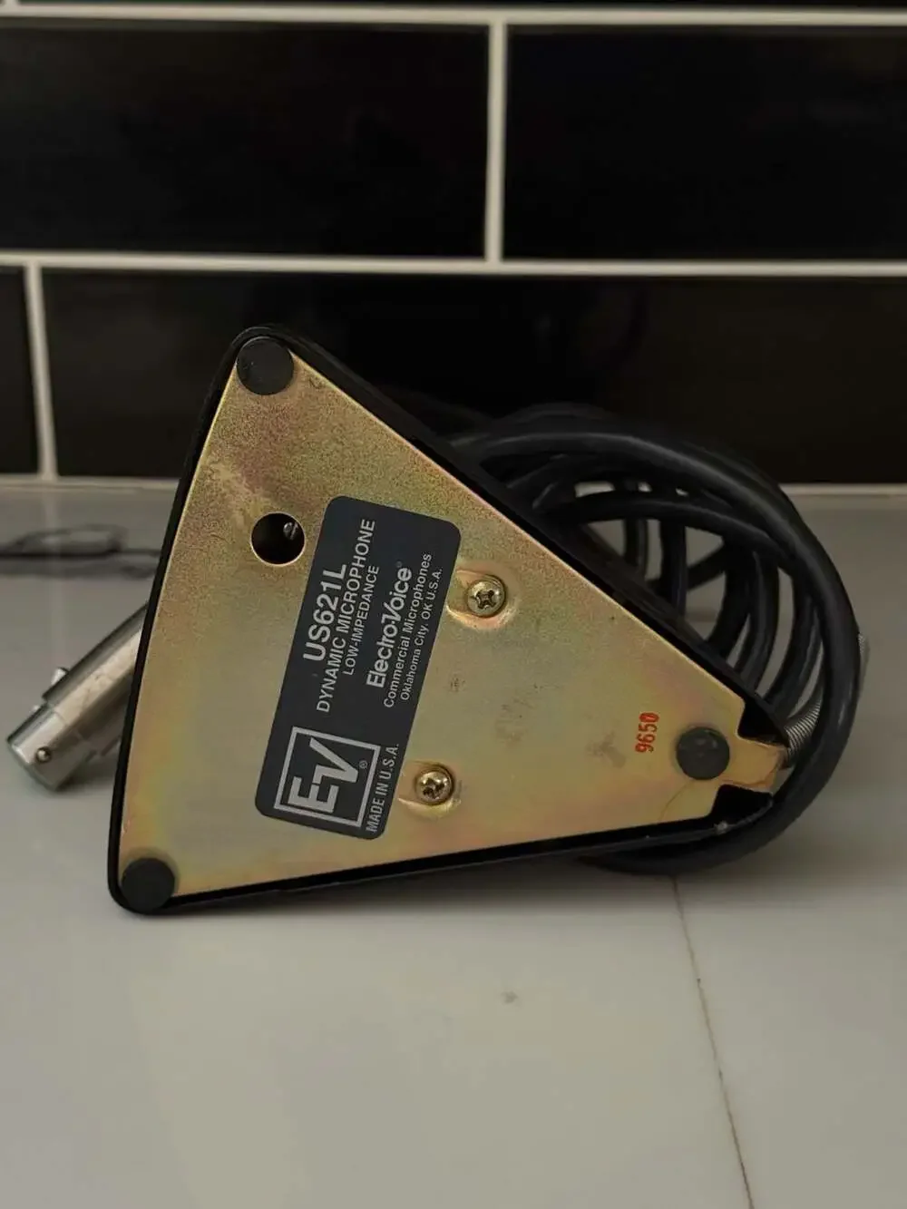 Electro-Voice US621L Dynamic Low-Impedance Desktop Base Station Microphone